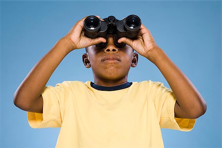 simsearch:640-02776114,k - Child looking through binoculars. Stock Photo - Premium Royalty-Free, Code: 640-02776114