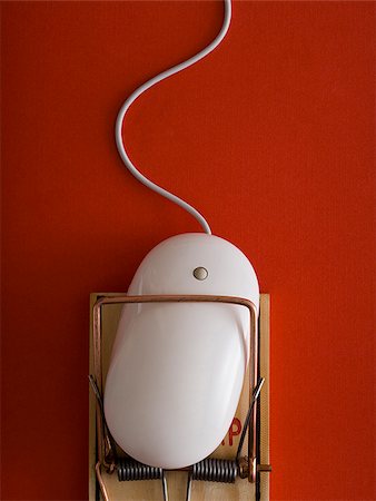 Computer mouse trap. Stock Photo - Premium Royalty-Free, Code: 640-02776188