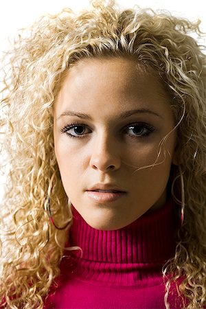 simsearch:640-02777814,k - woman in a pink sweater Stock Photo - Premium Royalty-Free, Code: 640-02778002