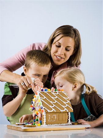 children baking Fotografie stock - Premium Royalty-Free, Codice: 640-02778514