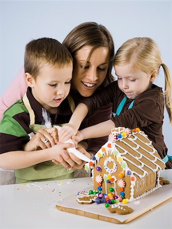 children baking Fotografie stock - Premium Royalty-Free, Codice: 640-02778515