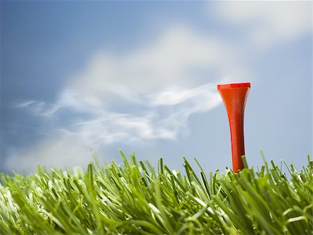 smoke green - Smoking golf tee Stock Photo - Premium Royalty-Free, Code: 640-02770546