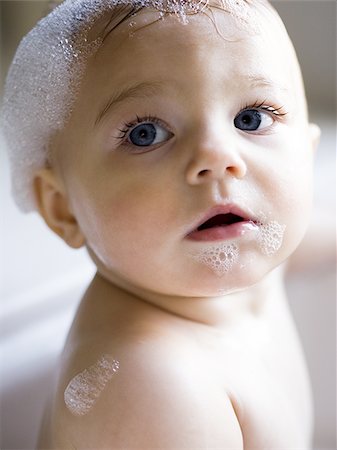 simsearch:640-03259648,k - Soapy baby Stock Photo - Premium Royalty-Free, Code: 640-02771486