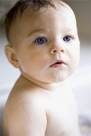 simsearch:640-02771488,k - Soapy baby Foto de stock - Sin royalties Premium, Código: 640-02771488