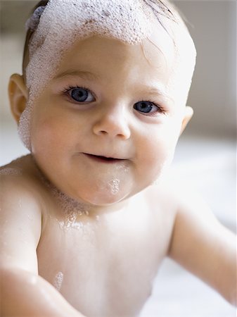 simsearch:640-03259648,k - Soapy baby Stock Photo - Premium Royalty-Free, Code: 640-02771489