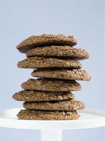 simsearch:640-02772614,k - Stack of chocolate cookies Stock Photo - Premium Royalty-Free, Code: 640-02772618