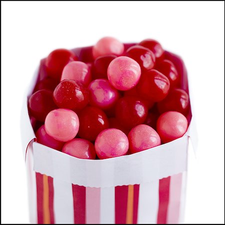 simsearch:640-01362854,k - Candy box with pink and red candies Stock Photo - Premium Royalty-Free, Code: 640-02773107