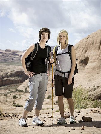 simsearch:640-02947679,k - hikers in the desert Foto de stock - Sin royalties Premium, Código: 640-02947589