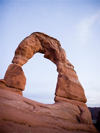 simsearch:640-02947567,k - Arche de roche dans le désert Photographie de stock - Premium Libres de Droits, Code: 640-02947701