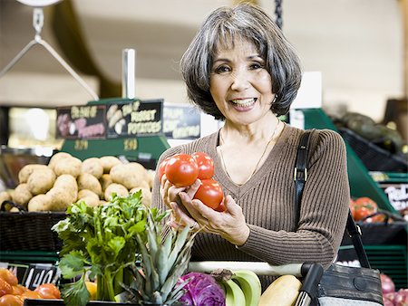 simsearch:640-06051924,k - senior woman at the supermarket Stock Photo - Premium Royalty-Free, Code: 640-02949144