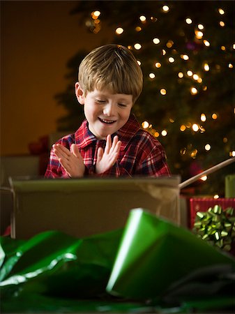 simsearch:640-02949371,k - boy at christmas Stock Photo - Premium Royalty-Free, Code: 640-02949365