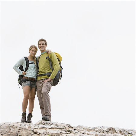 hikers on a ridge Foto de stock - Sin royalties Premium, Código: 640-02950922