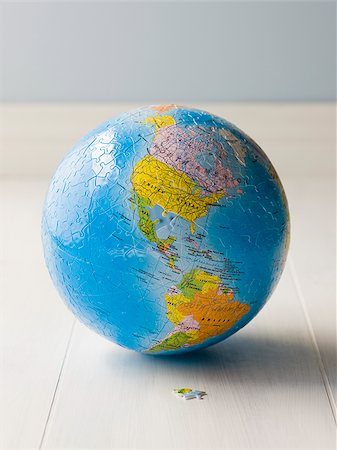 planet earth puzzle Stock Photo - Premium Royalty-Free, Code: 640-02952386