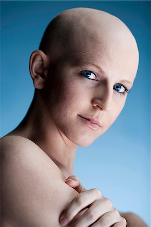 postura - Bald woman Foto de stock - Sin royalties Premium, Código: 640-03256092