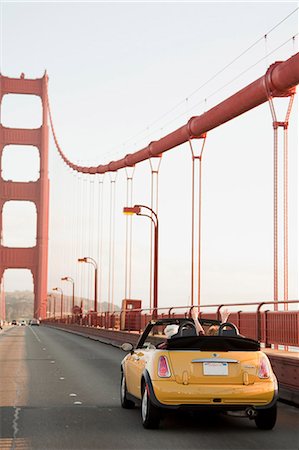 USA, California, San Francisco, yellow car on Golden Gate Bridge Stock Photo - Premium Royalty-Free, Code: 640-03257459