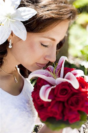 Woman posing in garden Stock Photo - Premium Royalty-Free, Code: 640-03257802