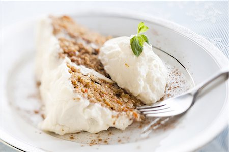 schlagsahne - Dessert Stockbilder - Premium RF Lizenzfrei, Bildnummer: 640-03257967