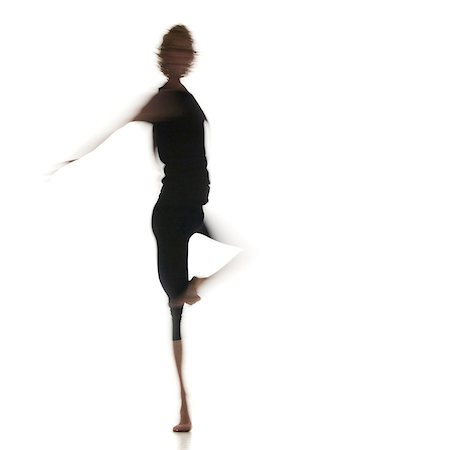 simsearch:640-03258350,k - Silhouette de danseuse de ballet Photographie de stock - Premium Libres de Droits, Code: 640-03258352