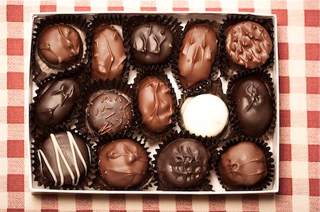 Boîte de chocolats Photographie de stock - Premium Libres de Droits, Code: 640-03258998