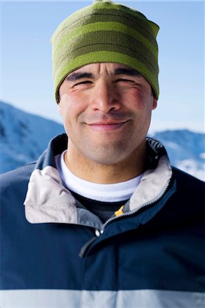 Homme à l'extérieur dans la neige Photographie de stock - Premium Libres de Droits, Code: 640-03264224