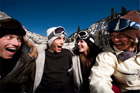 simsearch:640-03264354,k - Friends outside in the snow Stock Photo - Premium Royalty-Free, Code: 640-03264310
