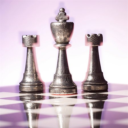 Chess board and chess pieces Foto de stock - Sin royalties Premium, Código: 640-03260635