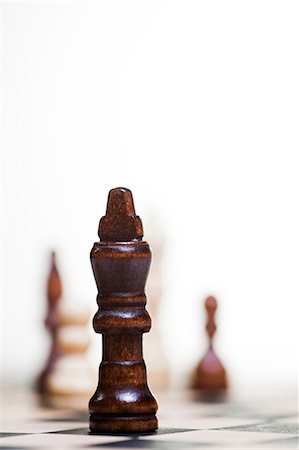 Chess board and chess pieces Foto de stock - Sin royalties Premium, Código: 640-03261041