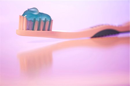 simsearch:640-02770224,k - Toothbrush with toothpaste Stock Photo - Premium Royalty-Free, Code: 640-03261285