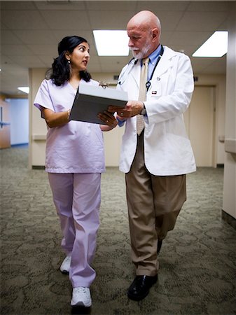 simsearch:640-03261406,k - Medical consultation Stock Photo - Premium Royalty-Free, Code: 640-03261413