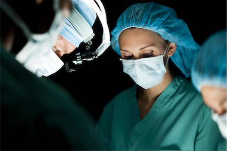 surgeon male young - Medical personnel in surgery Stock Photo - Premium Royalty-Free, Code: 640-03261428