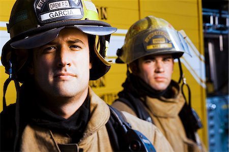 Portrait of firefighters Foto de stock - Sin royalties Premium, Código: 640-03262158