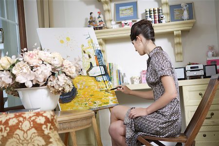 simsearch:642-01734438,k - Jeune femme peinture sur chevalet Photographie de stock - Premium Libres de Droits, Code: 642-01736163