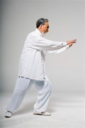 an old man doing Taiji Stock Photo - Premium Royalty-Free, Code: 642-02006480