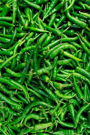 Green chillies Stock Photo - Premium Royalty-Free, Code: 655-01781322