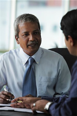 simsearch:655-03457957,k - two business men talking to eachother Stock Photo - Premium Royalty-Free, Code: 655-03457996