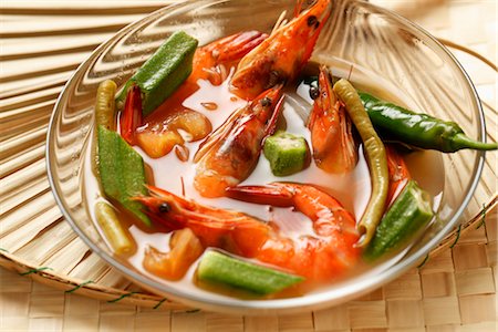 filipino (lugares y cosas) - Sinigang Na Hipon. (Prawn soup). Traditional Filipino dish Foto de stock - Sin royalties Premium, Código: 656-04926643