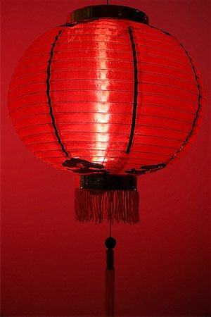 simsearch:656-01765621,k - Red Chinese lanterns Foto de stock - Sin royalties Premium, Código: 656-01766397