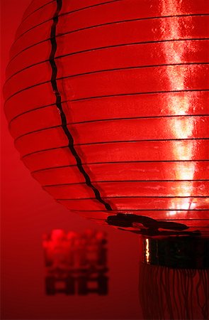 simsearch:656-01766432,k - Red Chinese lanterns Foto de stock - Sin royalties Premium, Código: 656-01766491