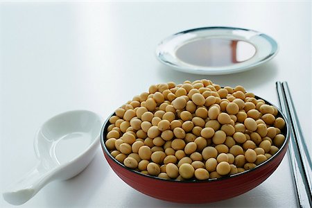 simsearch:656-03076244,k - Still life of soya beans and sauce Stock Photo - Premium Royalty-Free, Code: 656-01767017