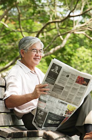 simsearch:656-01772656,k - Senior man reading newspaper Stock Photo - Premium Royalty-Free, Code: 656-01767739