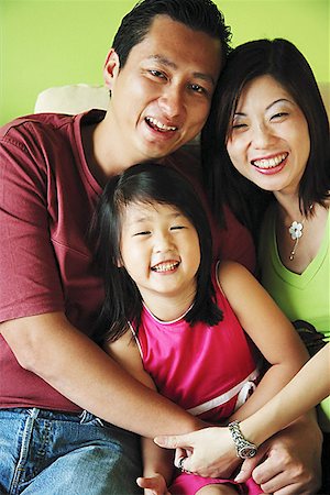 simsearch:656-01768177,k - Family with one child, portrait Stock Photo - Premium Royalty-Free, Code: 656-01769508