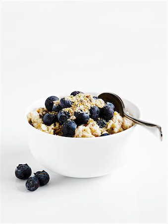 Porridge with blueberries Stock Photo - Premium Royalty-Free, Code: 659-06154056