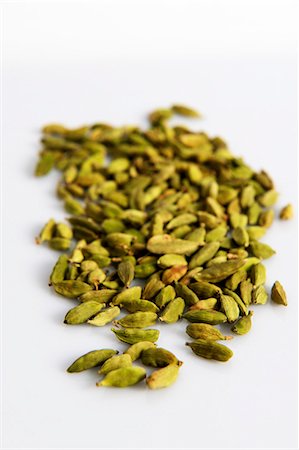 simsearch:659-07069300,k - Cosses de cardamome Photographie de stock - Premium Libres de Droits, Code: 659-06154066