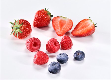 simsearch:659-07026938,k - Assorted berries Foto de stock - Sin royalties Premium, Código: 659-06154071