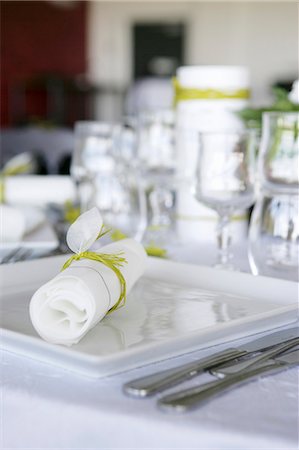 elegant food - Une table de mariage Photographie de stock - Premium Libres de Droits, Code: 659-06154146