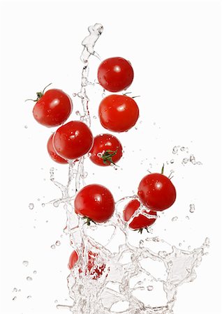 Washing tomatoes Stock Photo - Premium Royalty-Free, Code: 659-06154370