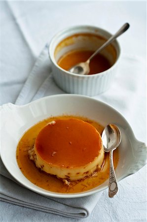 Crème caramel Photographie de stock - Premium Libres de Droits, Code: 659-06154961