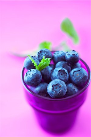 simsearch:659-08420356,k - Blueberries in a glass Stock Photo - Premium Royalty-Free, Code: 659-06155056