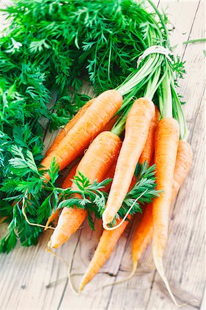 A bunch of carrots Foto de stock - Sin royalties Premium, Código: 659-06155058