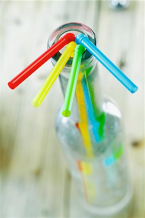 drinking straw not child - Straws in an empty bottle Stock Photo - Premium Royalty-Free, Code: 659-06155064
